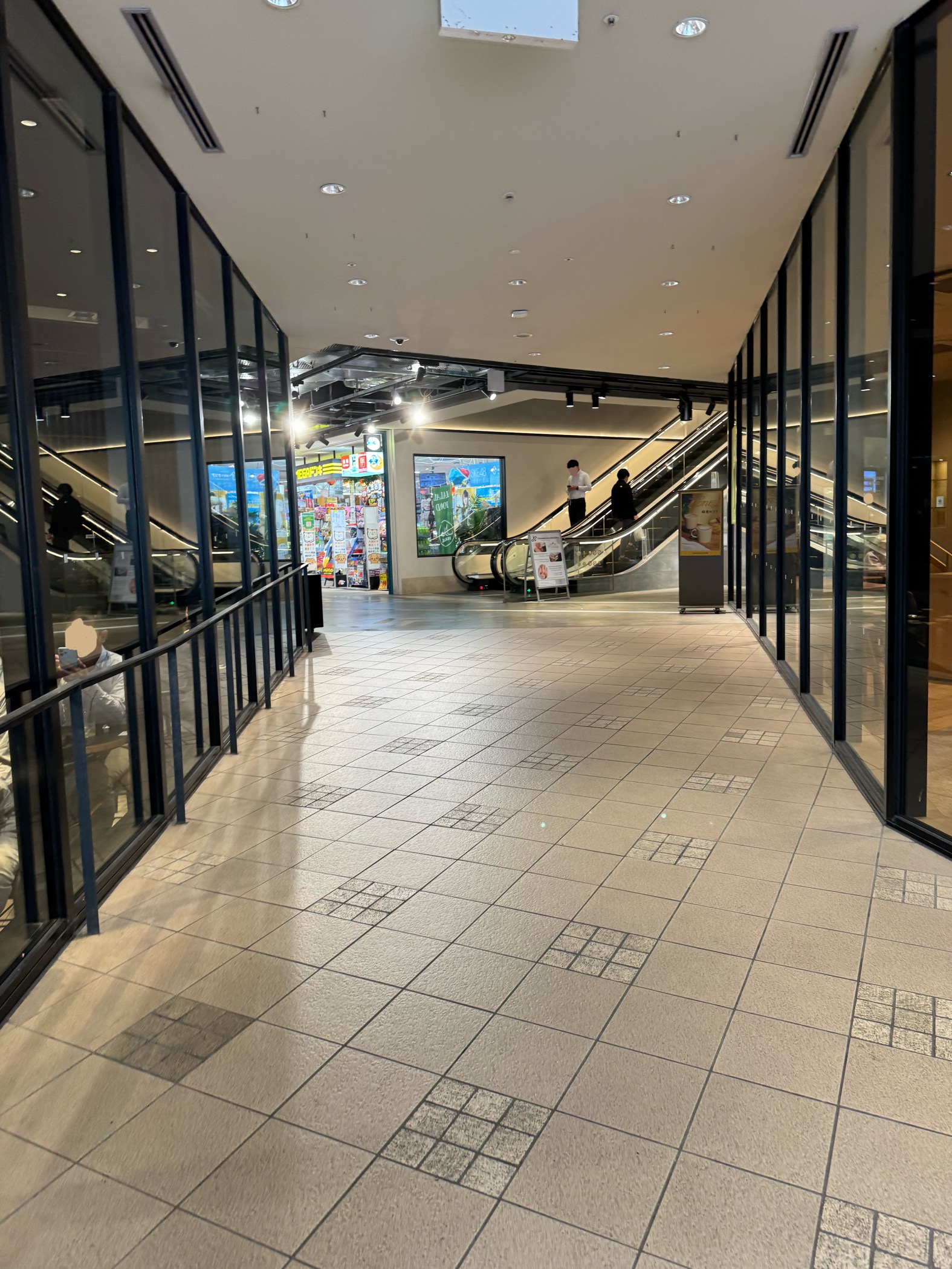 ルート1: 出口A2方面の案内 5